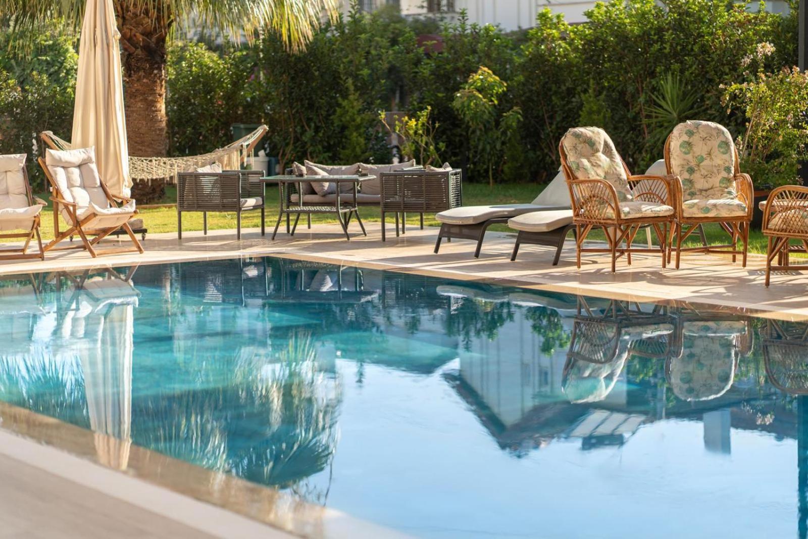 Kalender Pansion Aparthotel Fethiye Exterior foto