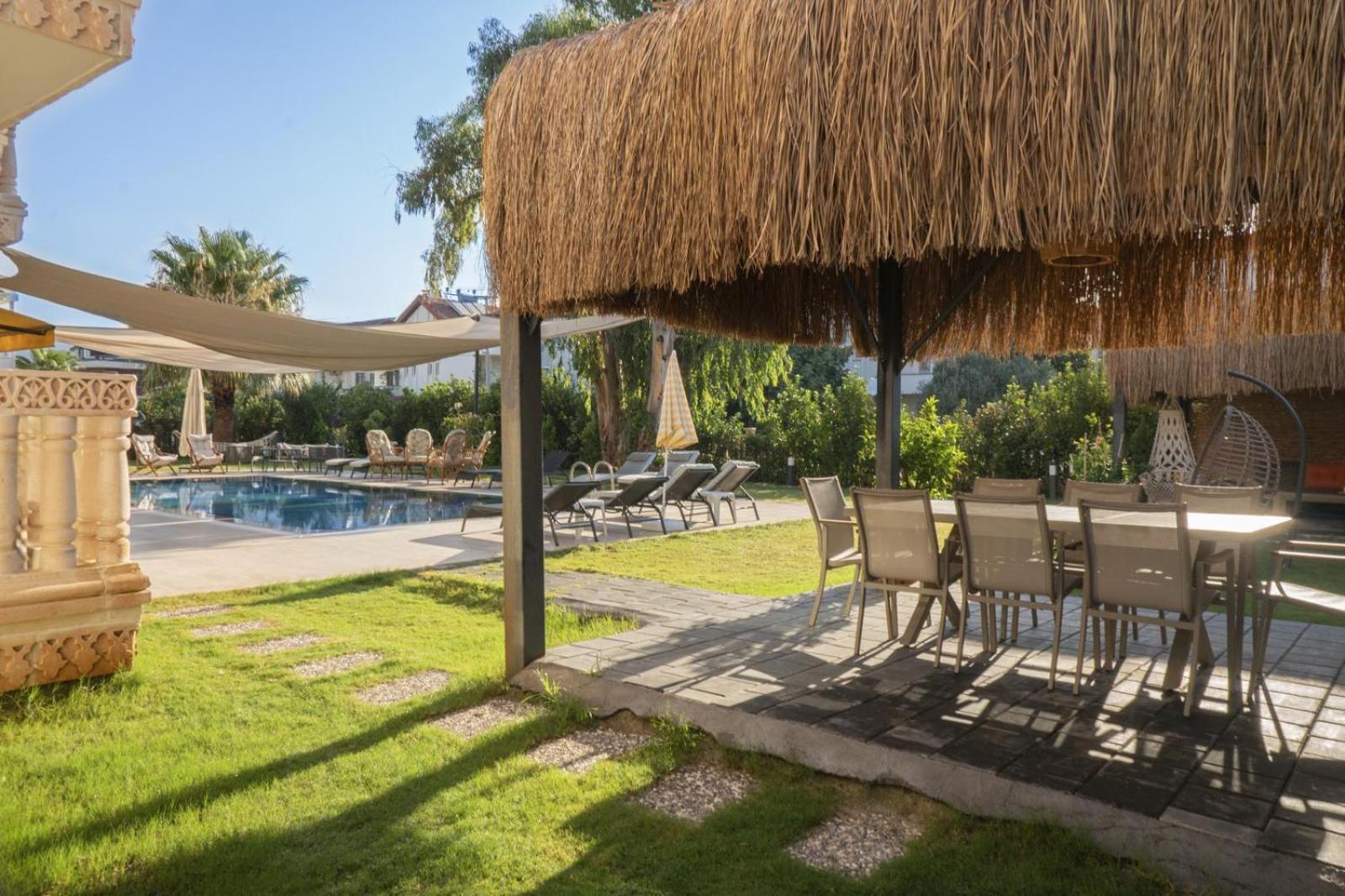 Kalender Pansion Aparthotel Fethiye Exterior foto