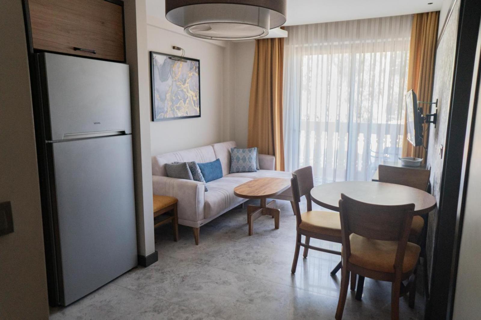 Kalender Pansion Aparthotel Fethiye Exterior foto